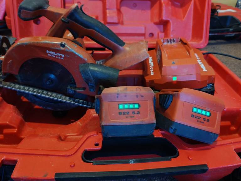 Hilti Scw 22-a Cordless 22v Circular Saw 2 Full Charge Batteries and charger