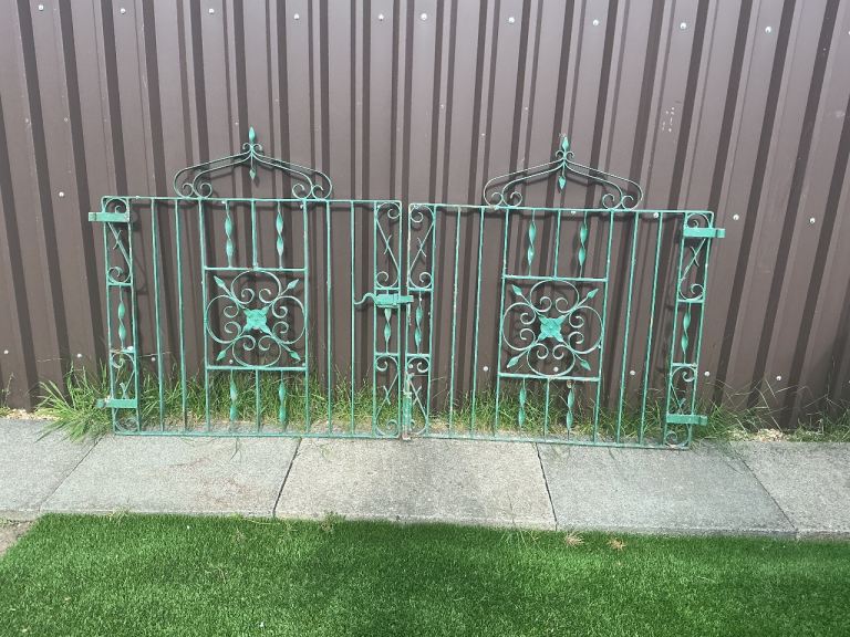 Iron gates 