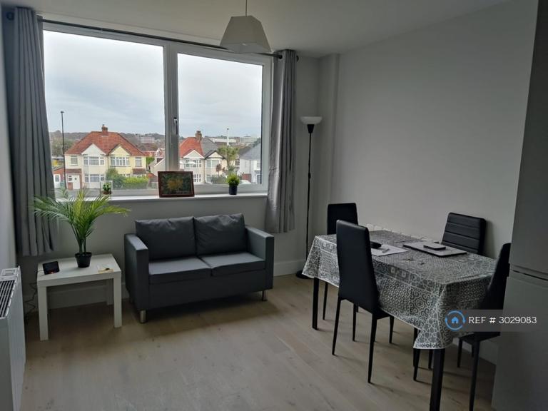 1 bedroom flat in Romsey Road, Nursling, Southampton, SO16 (1 bed) (#3029083)