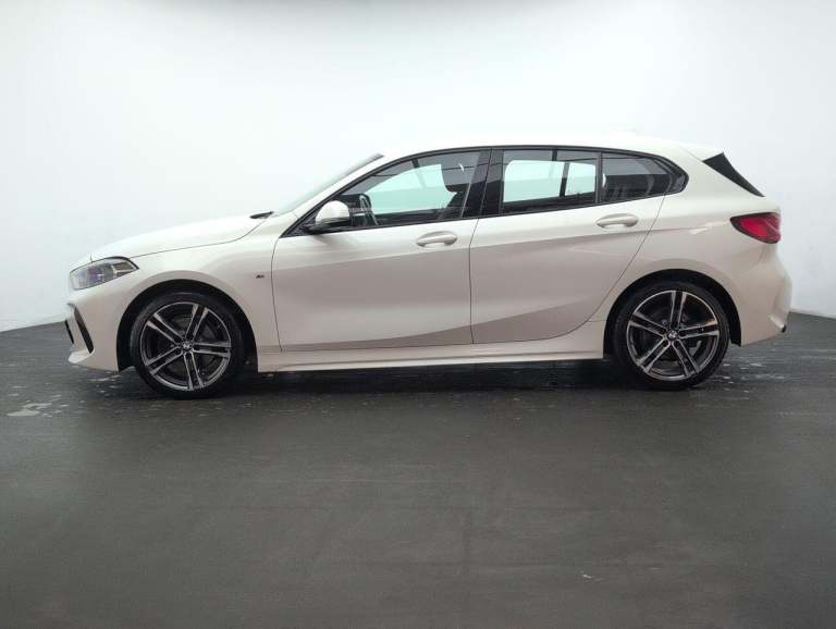 2022 BMW 1 Series 1.5 118i M Sport (LCP) Hatchback 5dr Petrol Manual Euro 6 (s/s) (136 ps) -  HAT...