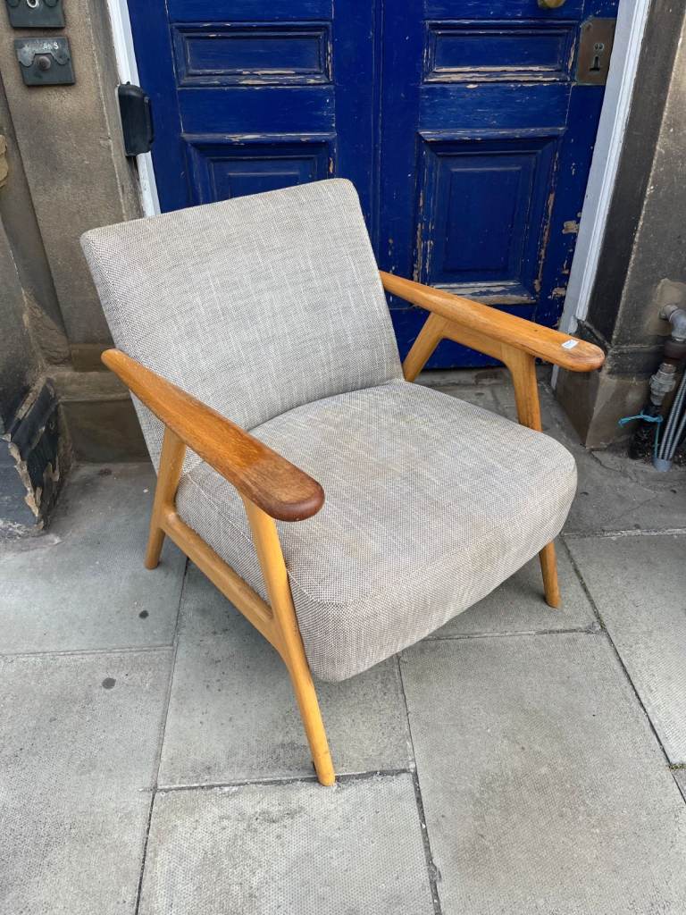 Vintage Style Armchair with Wooden Frame and Grey Fabric