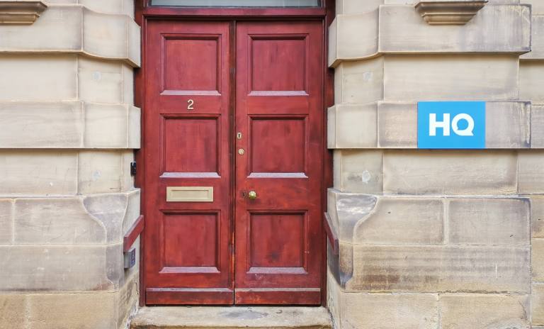 Huddersfield - HD1 1LN \ Flexible Office Space for 2 Workstations