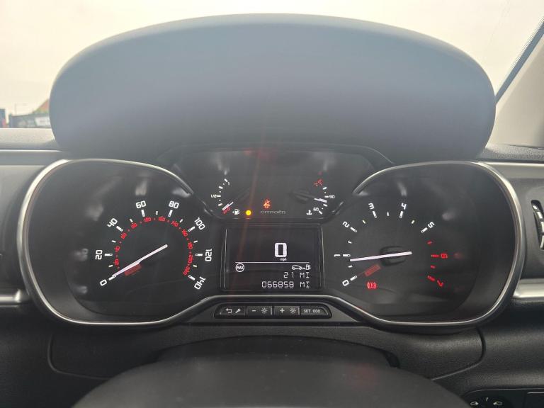 2017 Citroen C3 1.2 PureTech Flair Euro 6 (s/s) 5dr HATCHBACK Petrol Manual