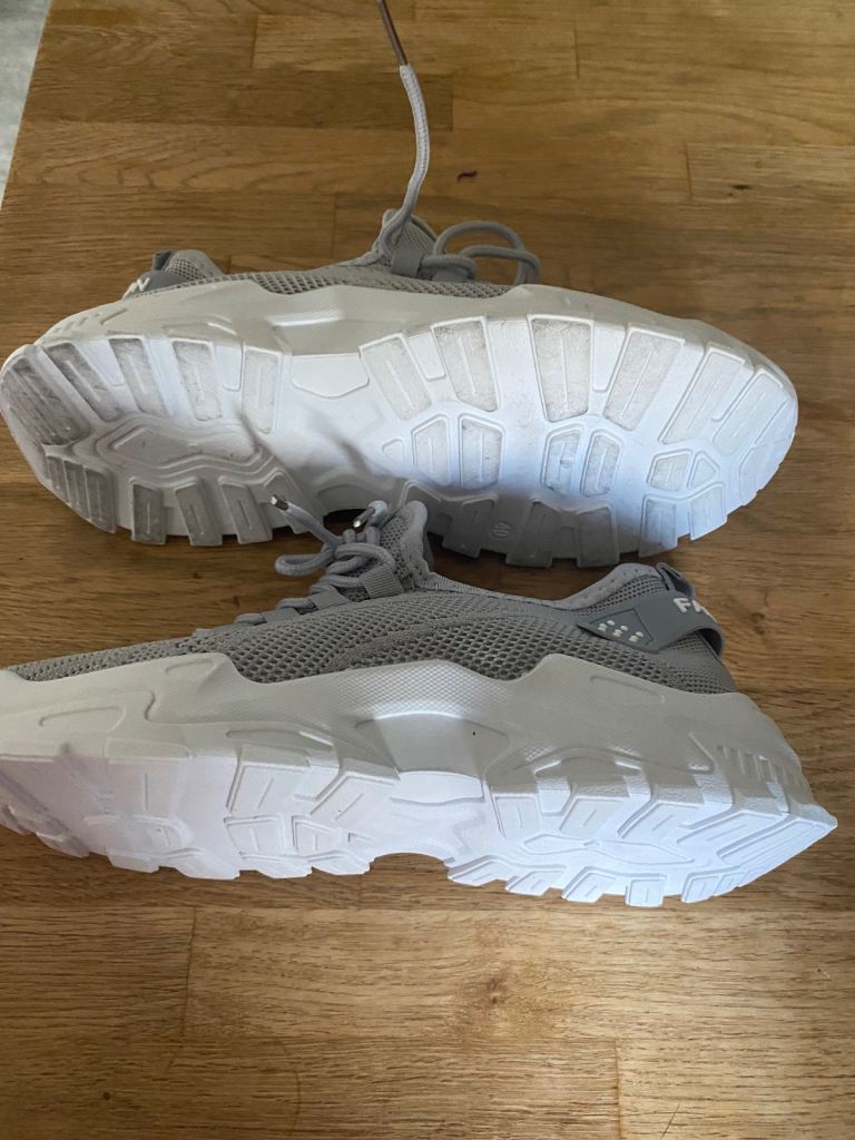 image for Lightweight trainers