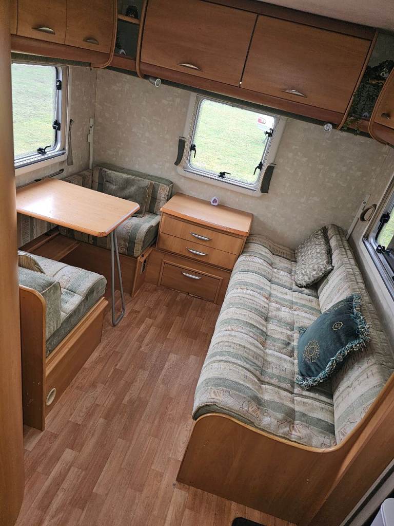 2005 swift conqueror 650 lux 6 berth 