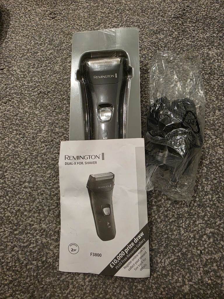 Remington Dual-X F3800 Cordless Foil Facial Shaver for Men Black/Silver