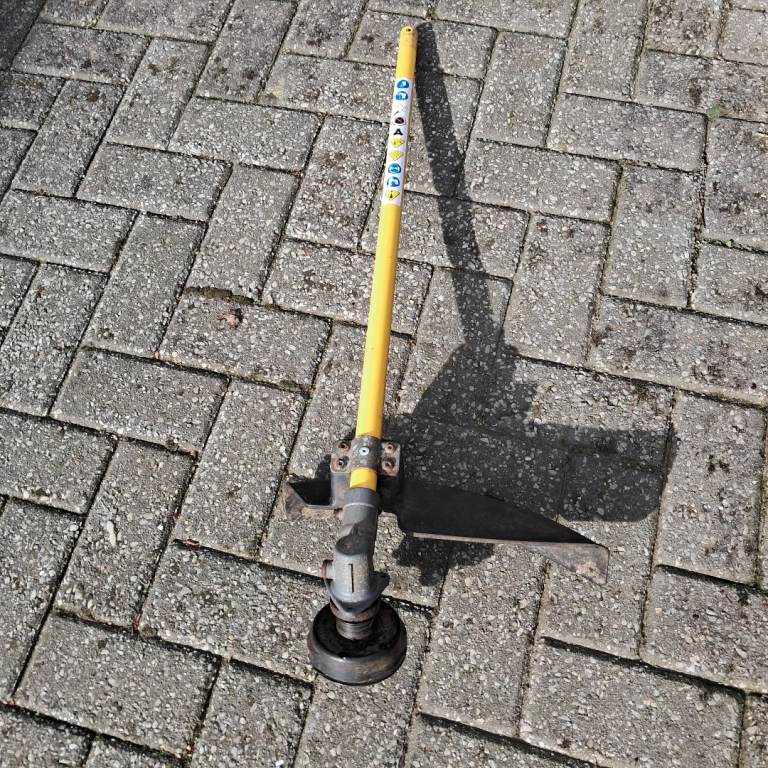 Ryobi strimmer attachment 