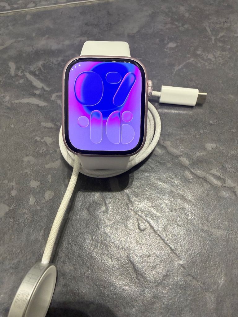 Apple Watch Series 9 Pink 45mm Excellent Condition 