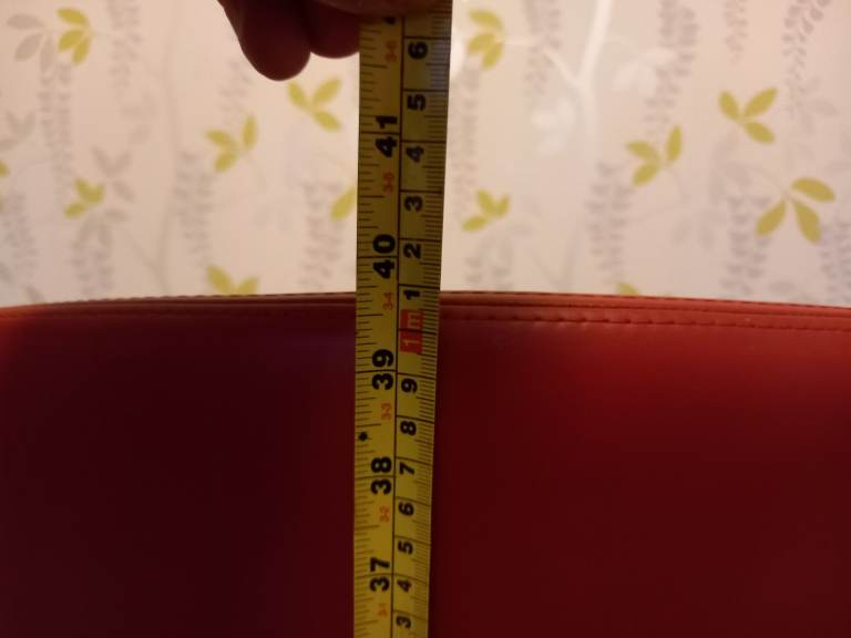 2 stools fixed height