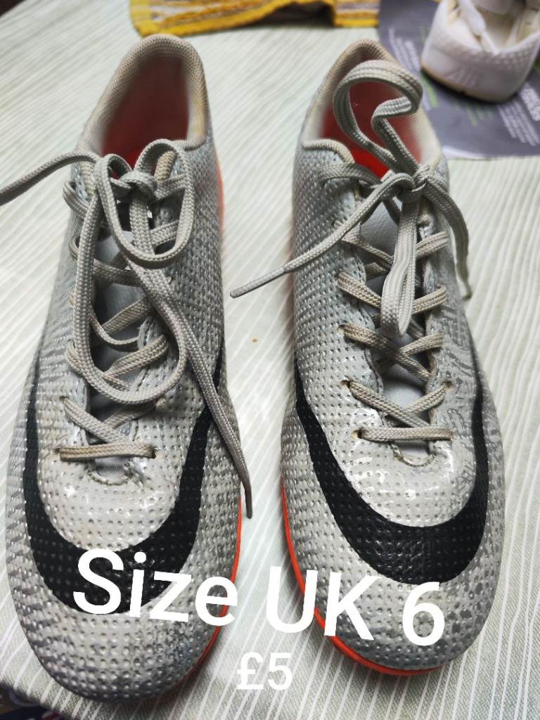 Nike Astra turf size UK 6 football 