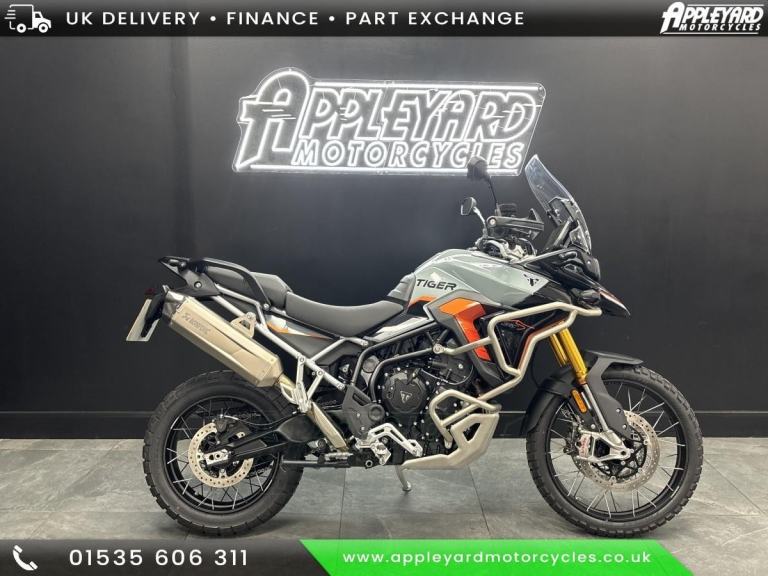 TRIUMPH TIGER 900 DESERT