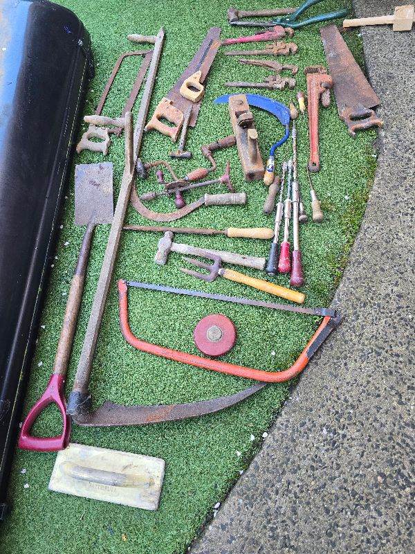 Sele tion vintage tools an tool box