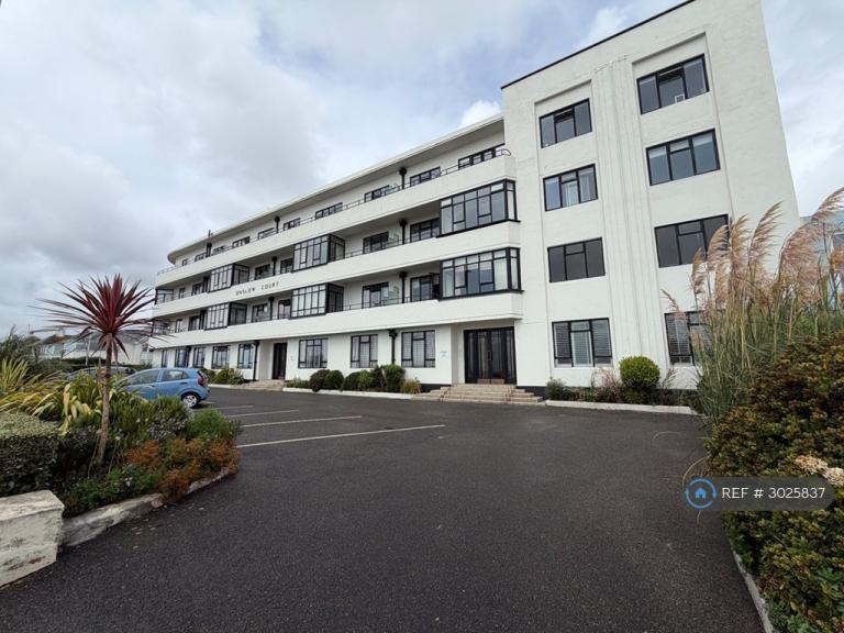 2 bedroom flat in Brighton Road, Worthing, BN11 (2 bed) (#3025837)
