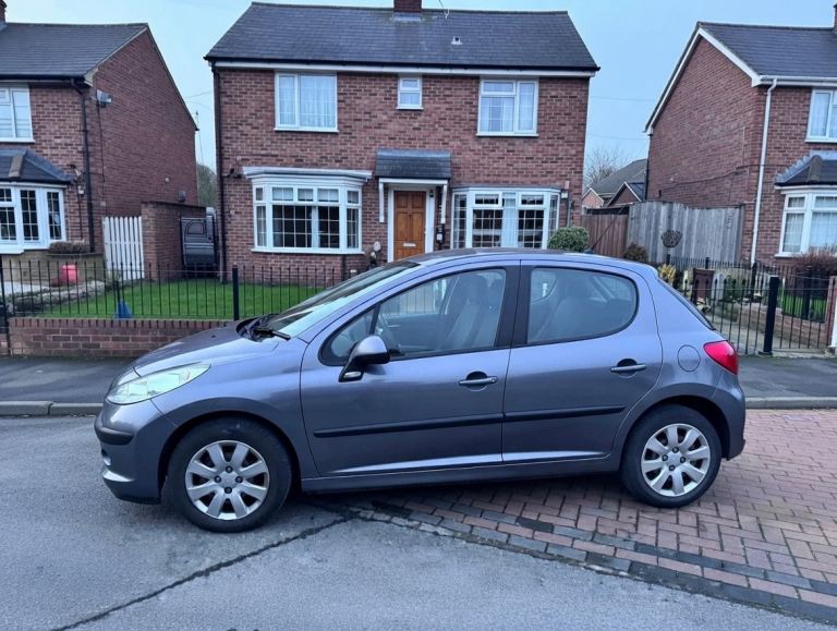 Peugeot 207 1.4 s petrol 5 door   55000 miles only 