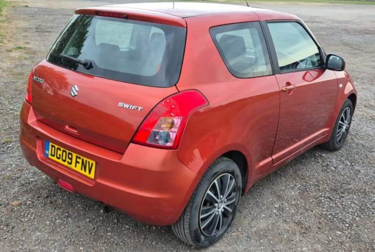 A beautiful car - 2009 Suzuki Swift - Sunlight Copper Pearl - 1.3 GL Petrol Manual 3 door