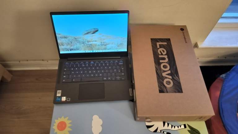 New - Lenovo IdeaPad 5 chromebook