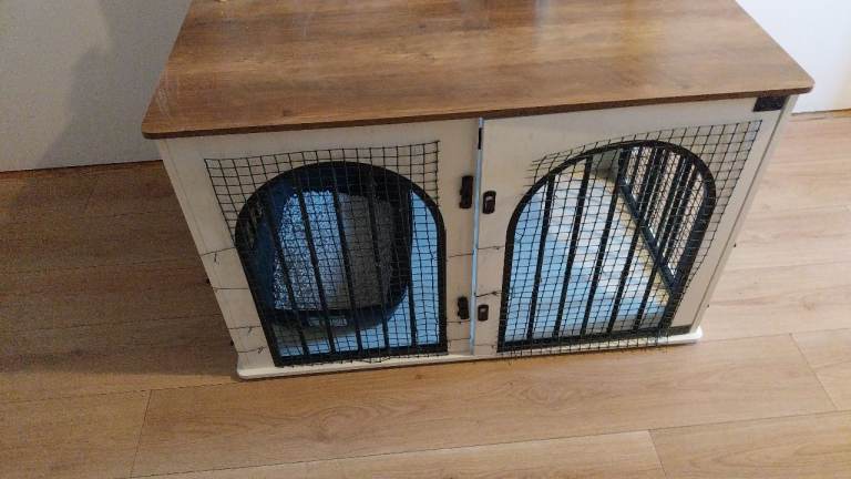 Furniture  cage 