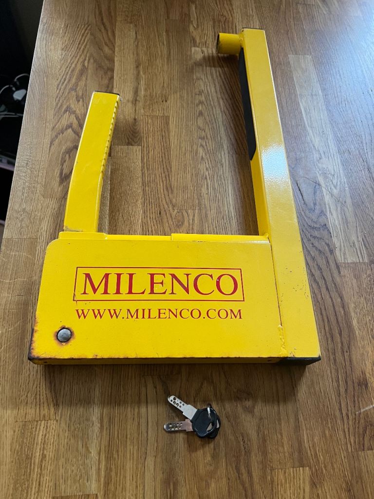 Milenco wheel lock two keys