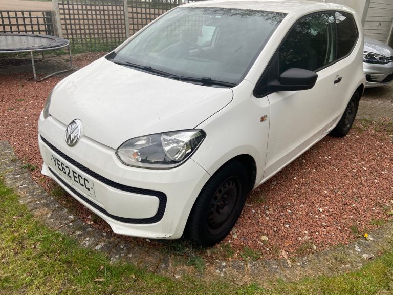 Volkswagen UP 1.0 petrol £20 tax, similar to fox, polo,ayago,ka,fiat 500,c1