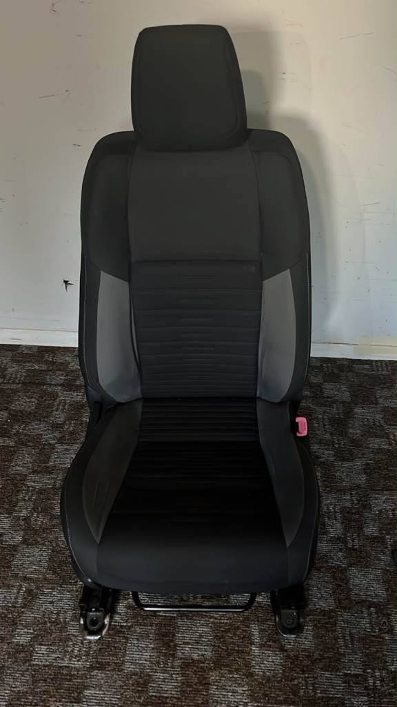 Toyota Auris MK2 Driver Front Seat (2015-2018) Cloth Grey