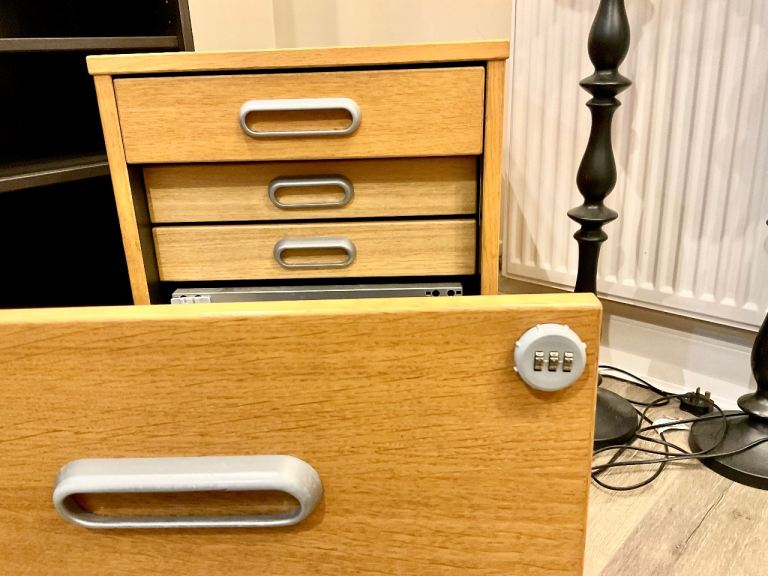 Wooden Office Filing Cabinet with 3 Drawers and Lock