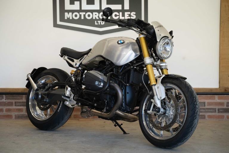 2016 BMW R NINE T Custom, PVM Wheels, Akrapovic, HYPER PRO etc