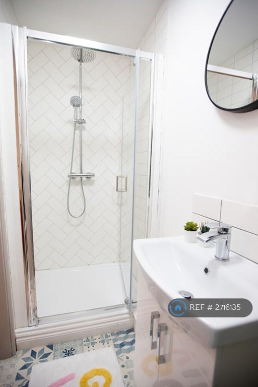 1 bedroom flat in Rawson Street, Farnworth, Bolton, BL4 (1 bed) (#2716135)