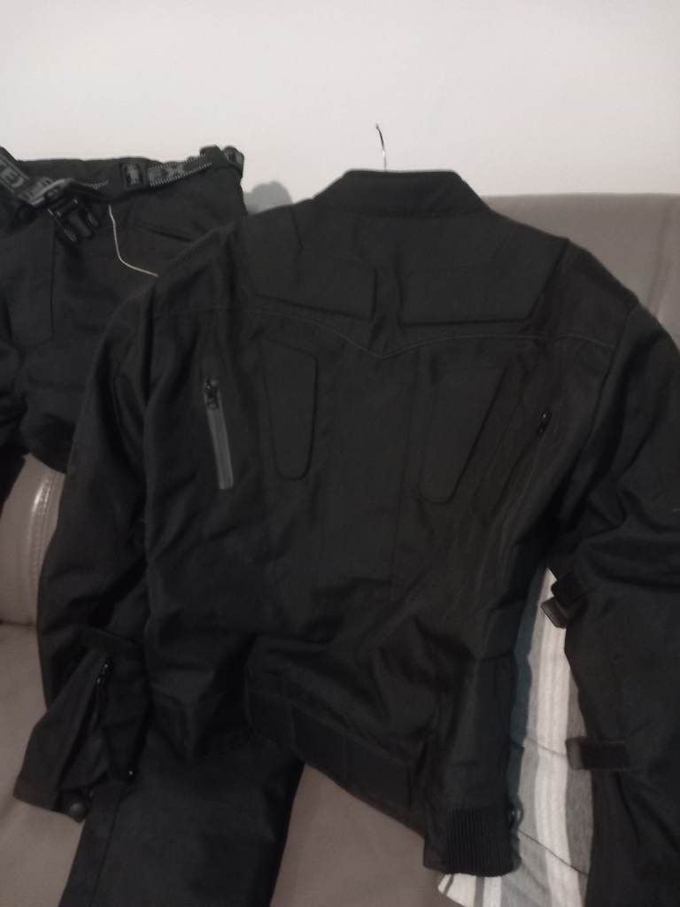 Gents motorcycle jacket/trousers 