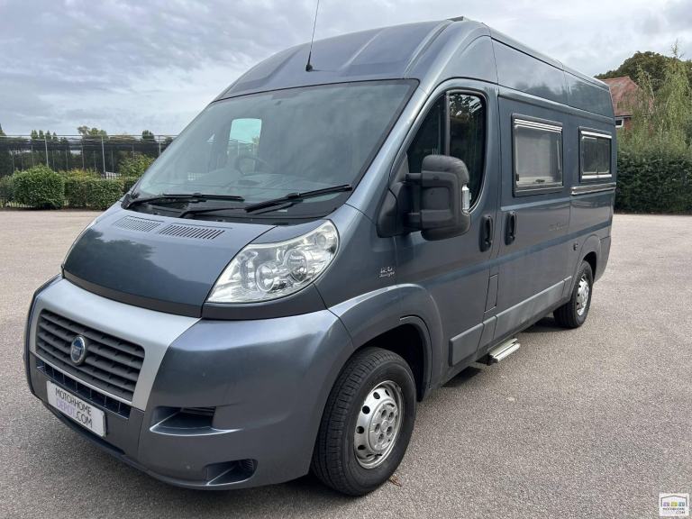 IH Wild Savannah For Sale, 2 x Gaslow, Solar, 2 Swivel Seats, 2 Berth, 2 Belts
