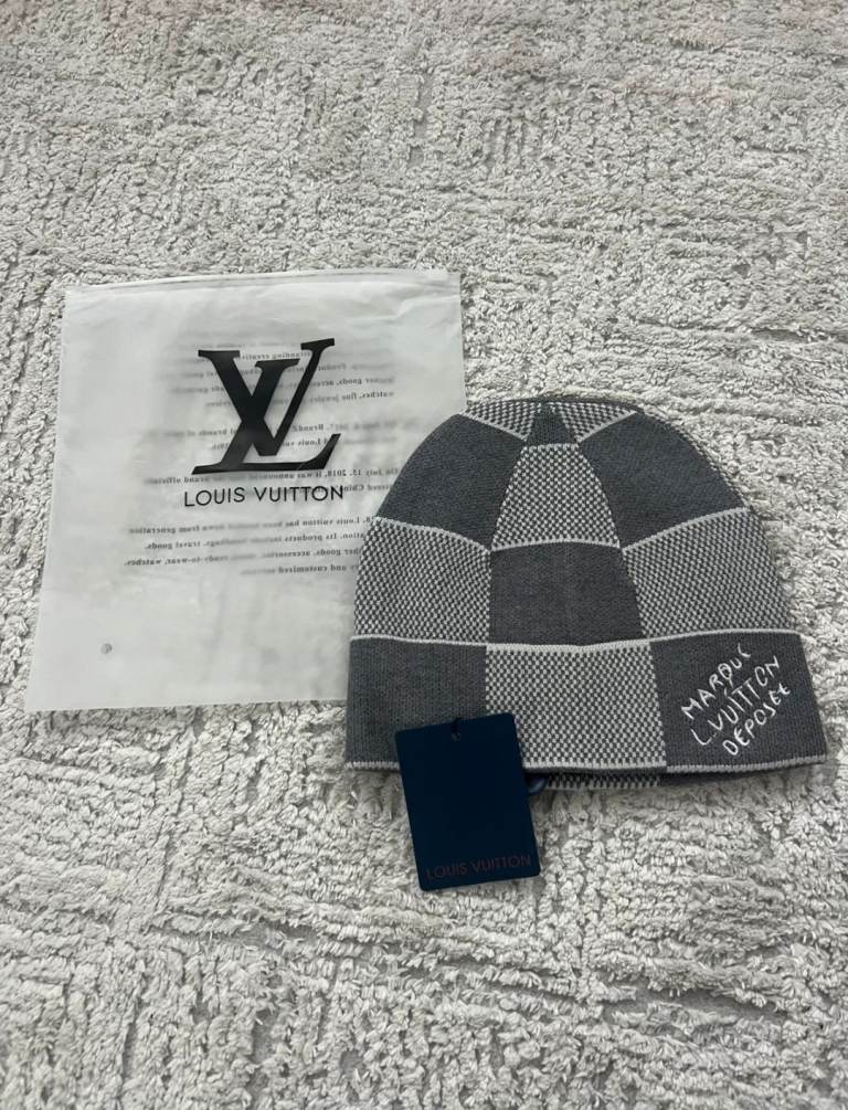 LV Beanie - Gray