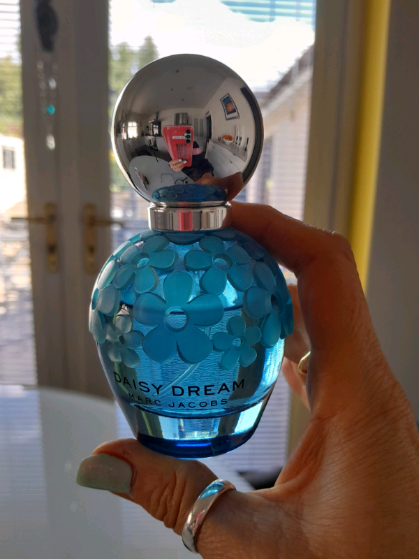 REDUCED -Marc Jacobs Daisy Dream perfume