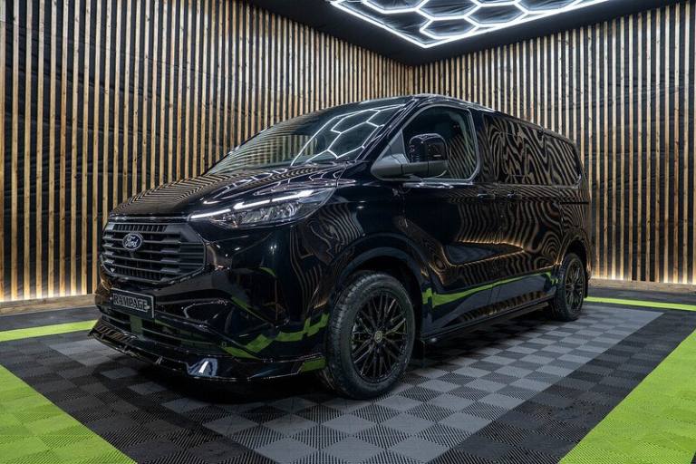  Ford Transit Custom 320 Limited L2 2.5L Auto Plug-in Hybrid Crew Cab HYBRID Automatic