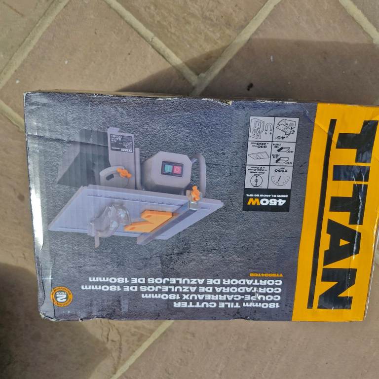 Wet tile cutter 
