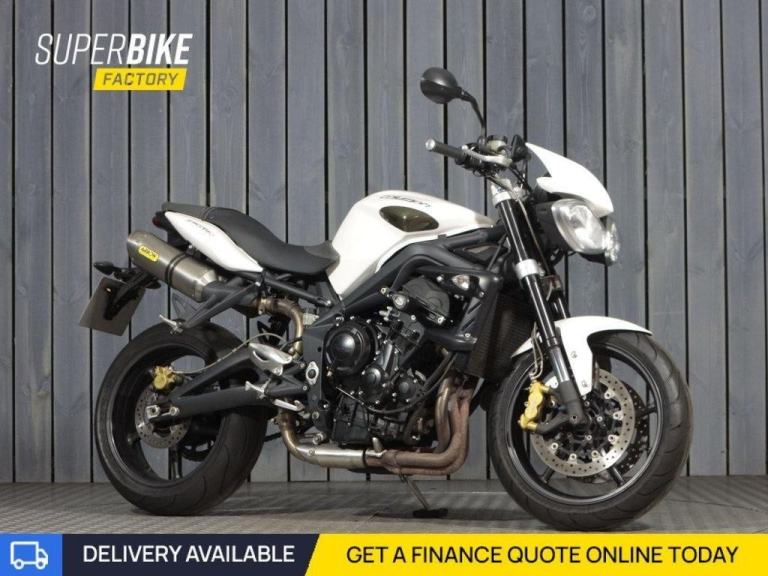 2011 11 TRIUMPH STREET TRIPLE 675 R