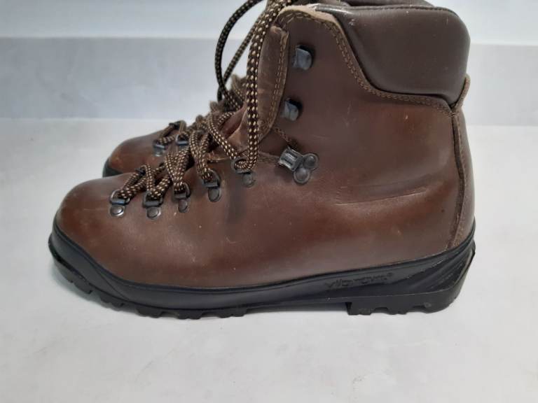 Men's walking boots 