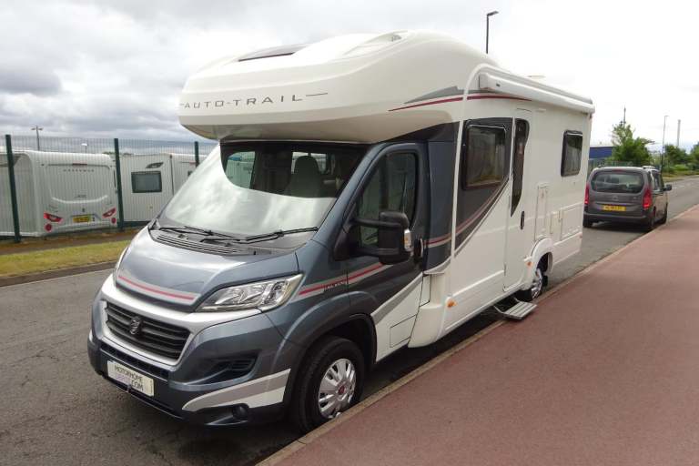 Autotrail Tribute T715 2018 4 Berth 2 Belt Fixed Bed Motorhome For Sale