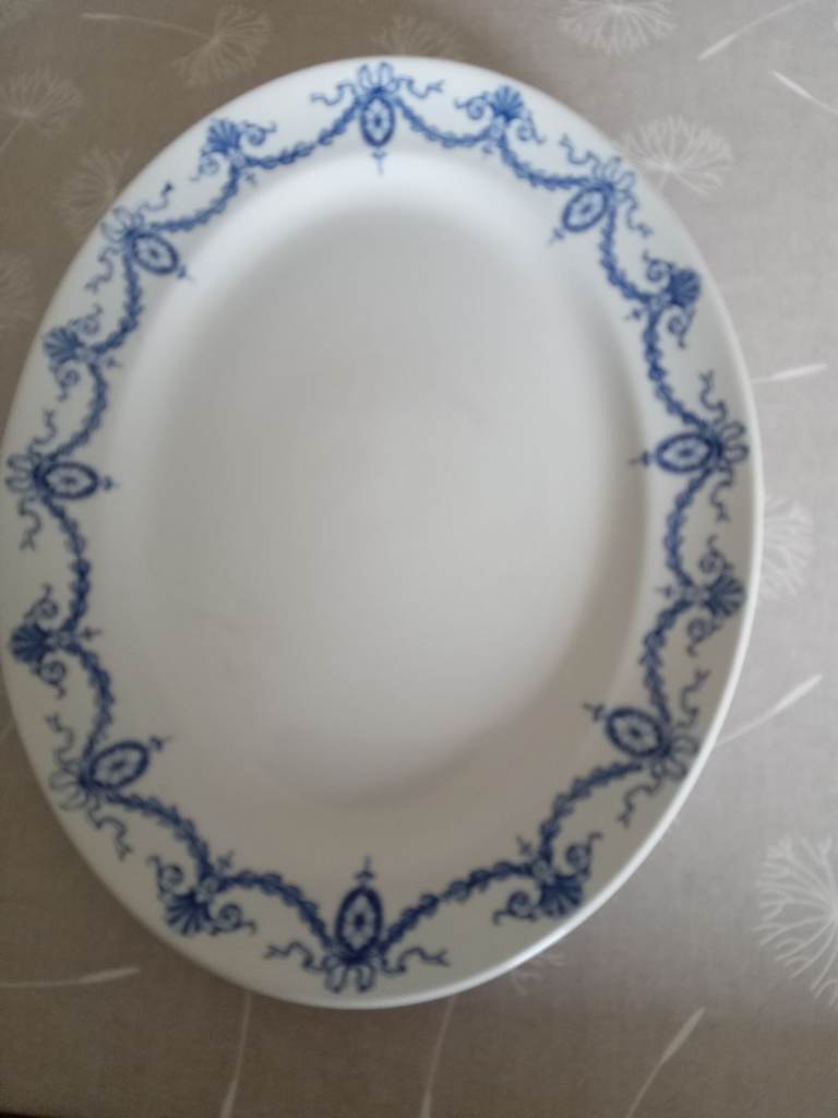 Clyde pottery Lasal Ware serving plate. £15