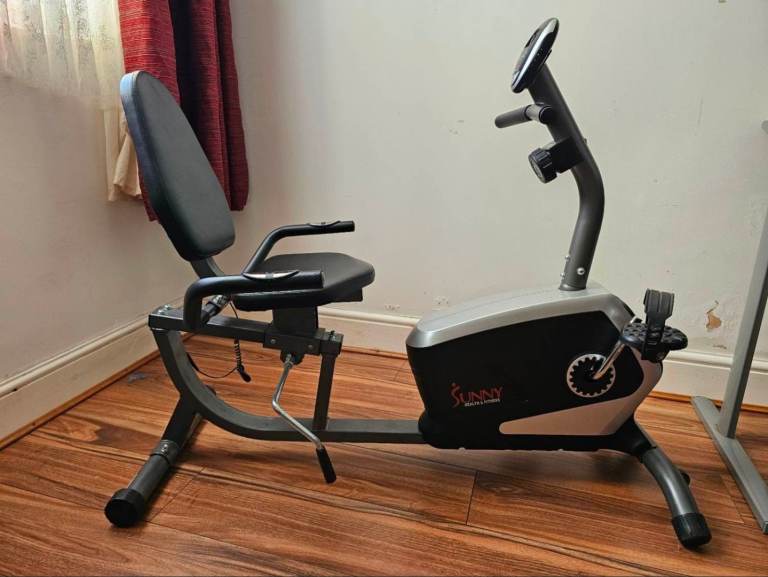 Sunny magnetic recumbent exercise bike
