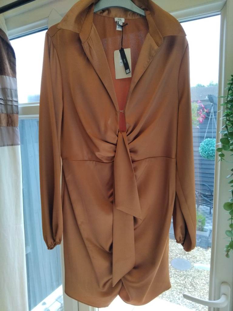 Gold coloured dress..size 12.. £15..ono..new