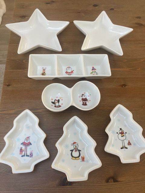 CHINA PARTY FOOD BOWLS x 7   ONLY £5 .......... 
