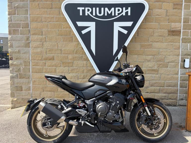 2026 TRIUMPH TRIDENT 800