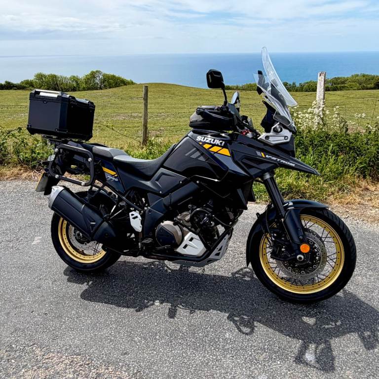 2021 Suzuki V-STROM 1050 XT Tour Black