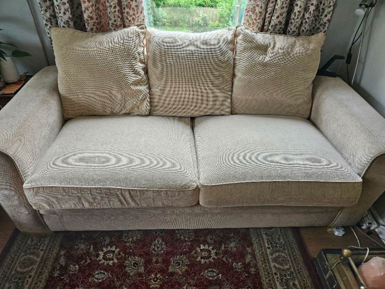 Cream suite