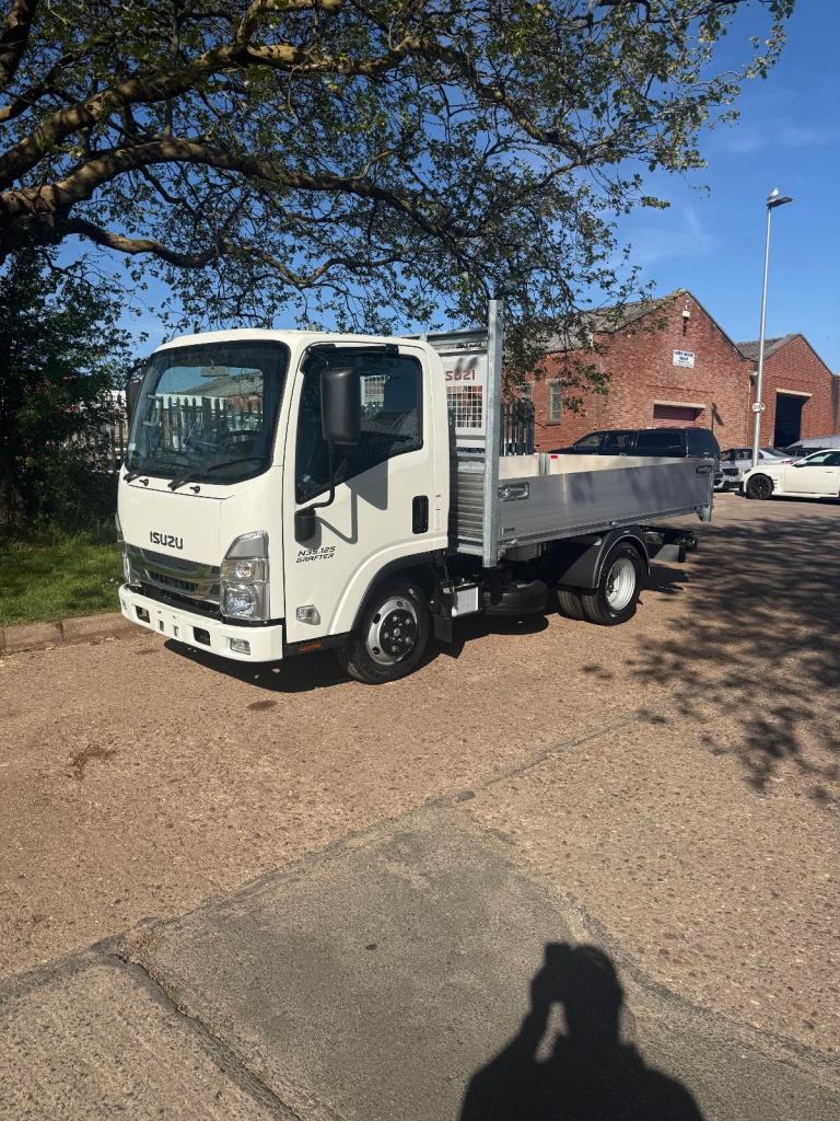 Isuzu Grafter N35.125 SWB Twin Rear Wheel Tipper.