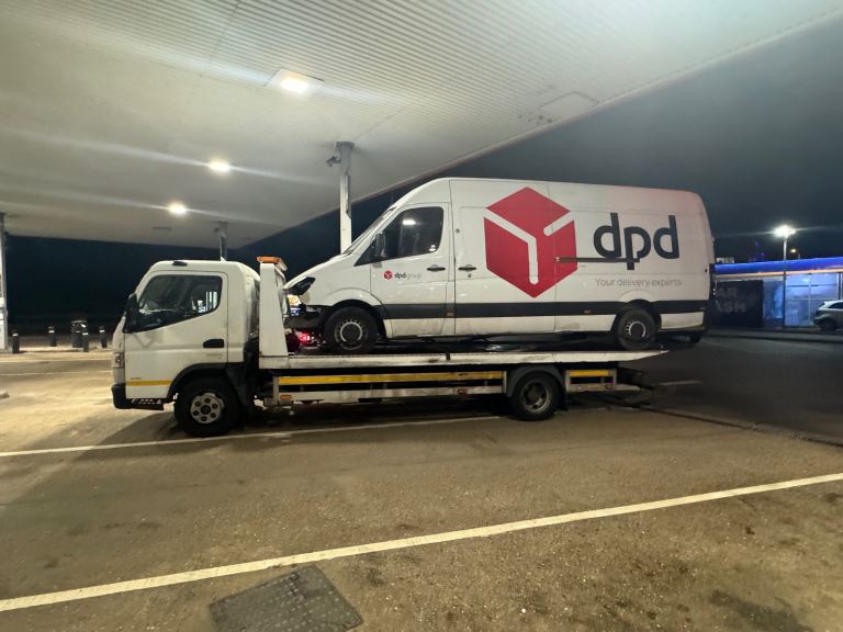 24-7 CHEAP CAR VAN 7.5T BREAKDOWN RECOVERY SERVICE VEHICLE TOW TRUCK TRANSPORT JUMP START NATIONWIDE