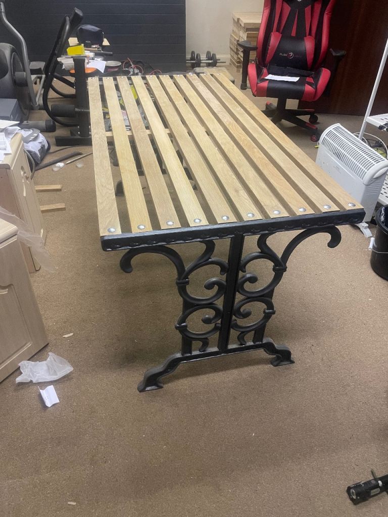 Garden table and chairs suitable for large house or pub garden 