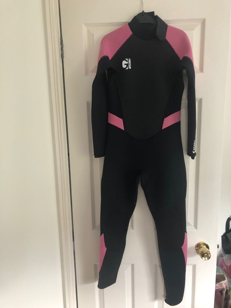 Girls’ Junior XS Gul 5/3 wetsuit – suit height of 132-140cm