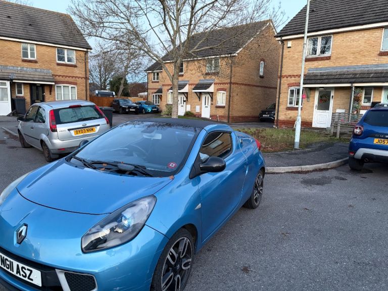 Renault, WIND, Convertible, 2011, Manual, 1149 (cc), 2 doors