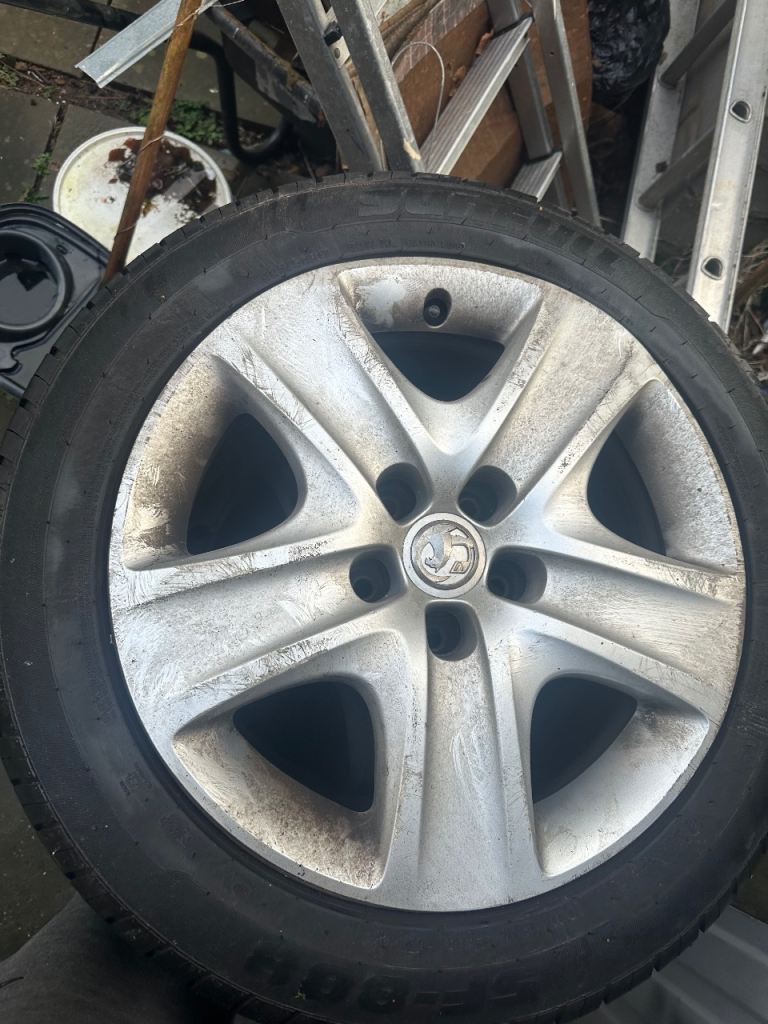 Zafira tourer car tyres 
