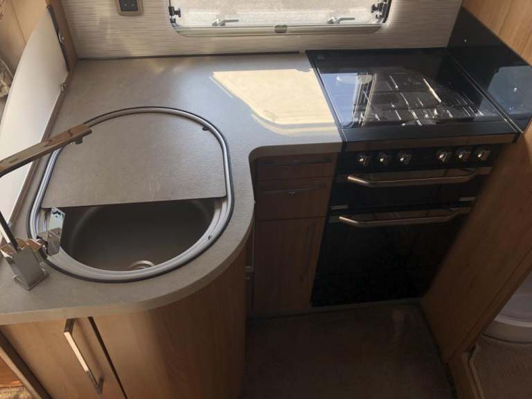 2016 AUTO-TRAIL COMANCHE FRONTIER 4 BERTH MOTORHOME